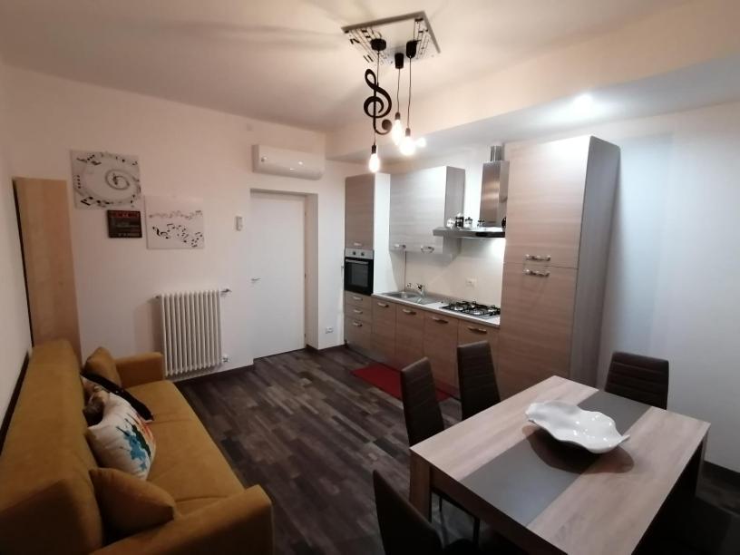 Segui Le Note Della Tua Vita Cremona Exteriör bild